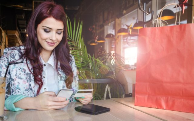 9 essential tips to shop safely online this holiday season