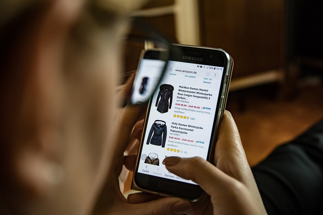 How fake websites are stealing people’s identities